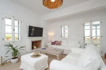 Seaside Naxos • 빌라