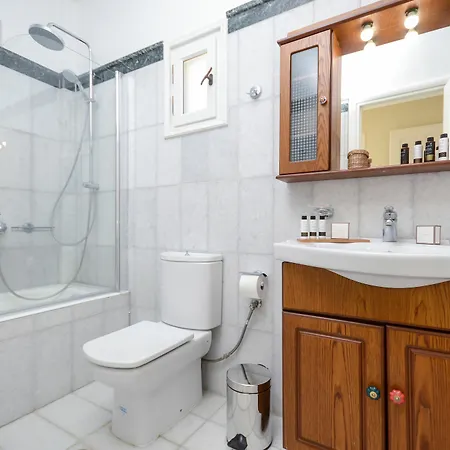 Villa Seaside Naxos • *