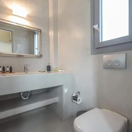 Seaside Naxos • * Plaka (Naxos)