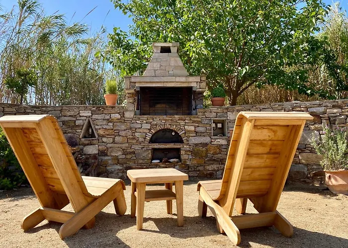 Seaside Naxos • * Plaka (Naxos)