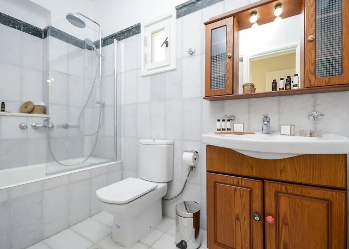 Villa Seaside Naxos • *