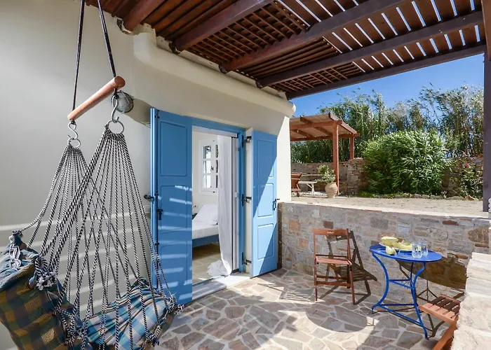 Seaside Naxos • * Plaka (Naxos)